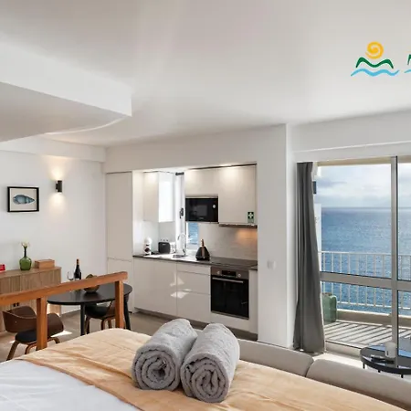 Premium Quiet Apt Funchal Seafront Oceanbreeze *