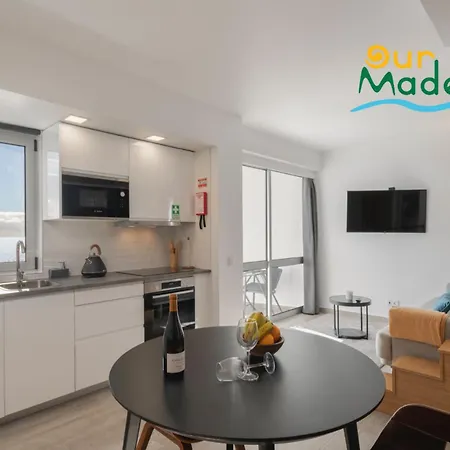 Premium Quiet Apt Funchal Seafront Oceanbreeze * フンシャル